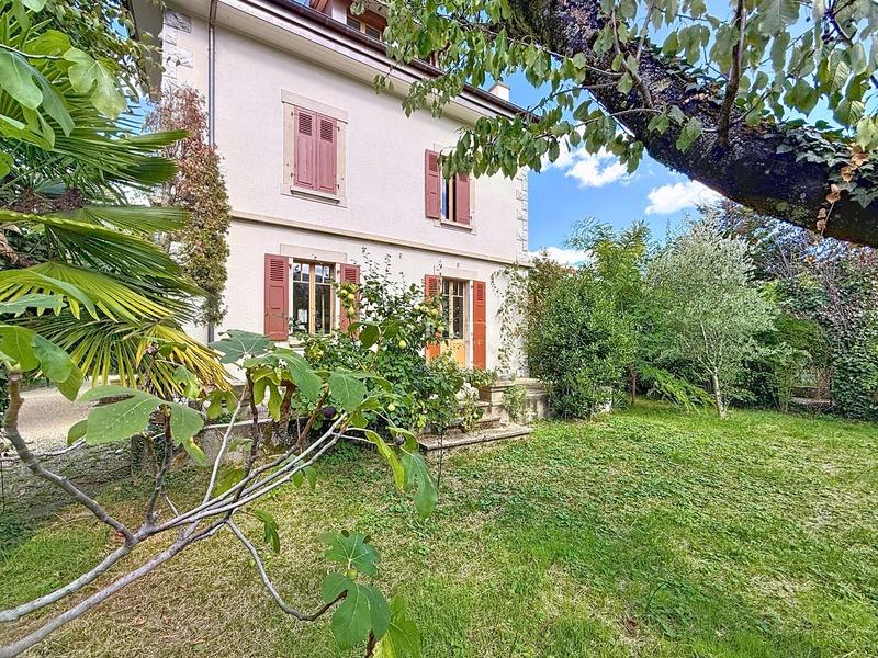 Maison bourgeoise - 227 m² - 7 pièces