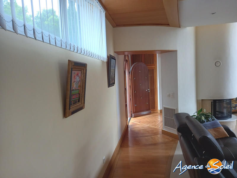 Villa - 326 m² - 10 pièces