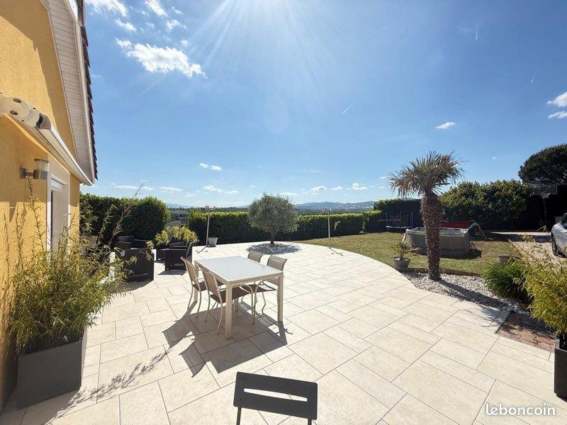 Maison - 101 m² - 5 pièces