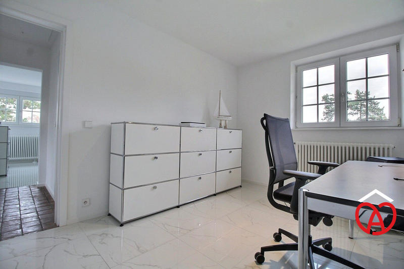 Maison - 248 m² - 10 pièces