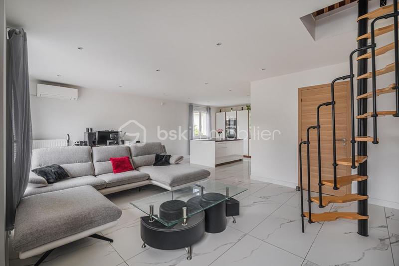 Villa - 223 m² - 5 pièces