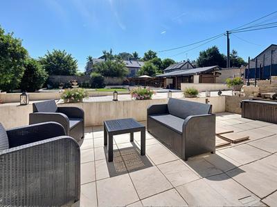 Maison - 170 m² - 9 pièces