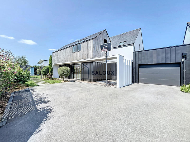 Maison - 184 m² - 7 pièces