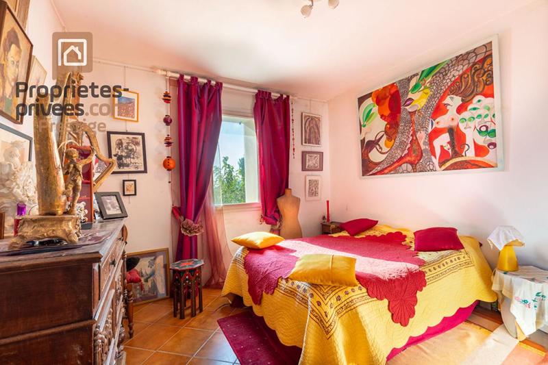 Maison - 275 m² - 10 pièces