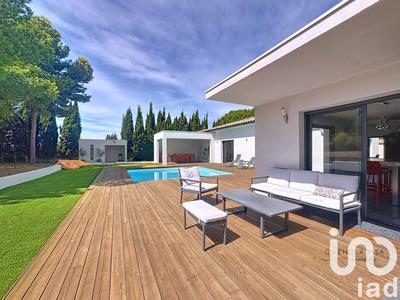 Maison - 260 m² - 6 pièces