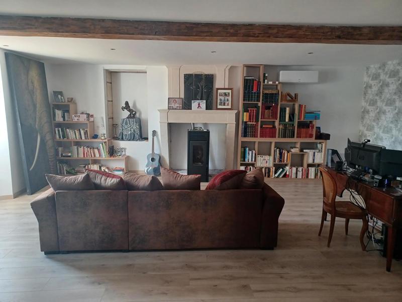 Maison - 457 m² - 11 pièces