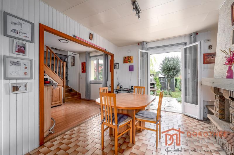 Maison - 93 m² - 6 pièces