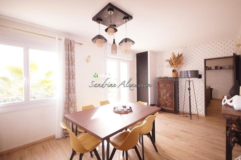 Maison - 200 m² - 6 pièces