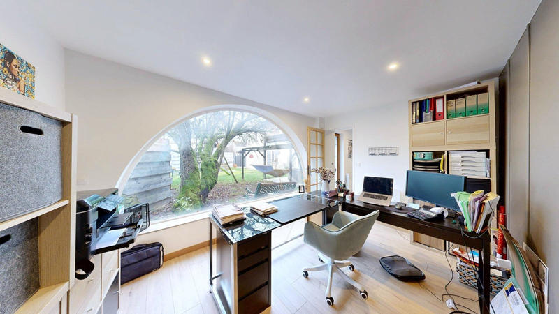 Maison - 211 m² - 8 pièces