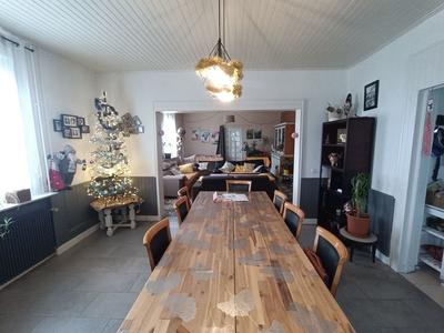 Maison traditionnelle - 250 m² - 9 pièces
