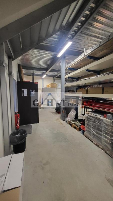 Entrepôt - 377 m²