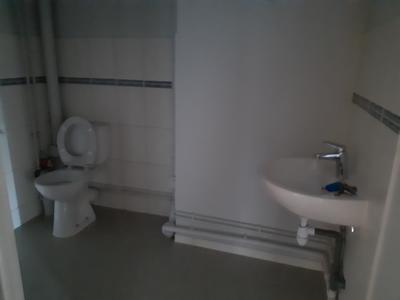 Local d'activité / Entrepôt - 58 m² - 3 pièces