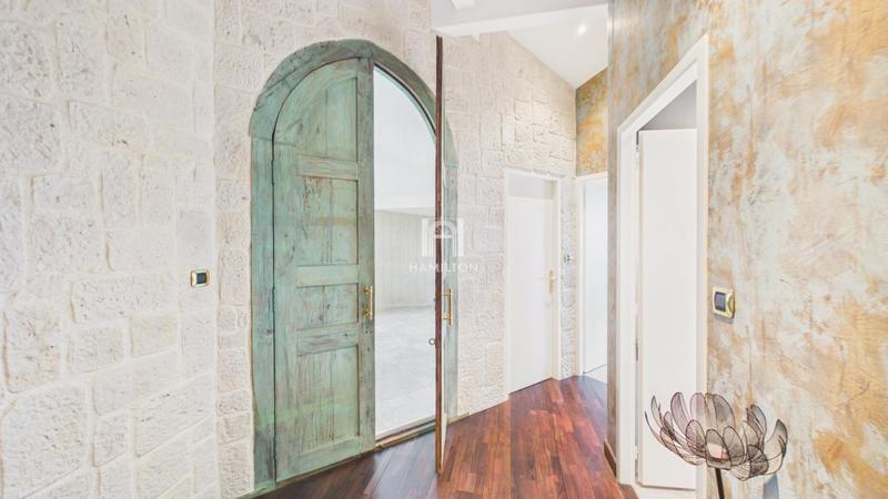 Villa - 230 m² - 7 pièces