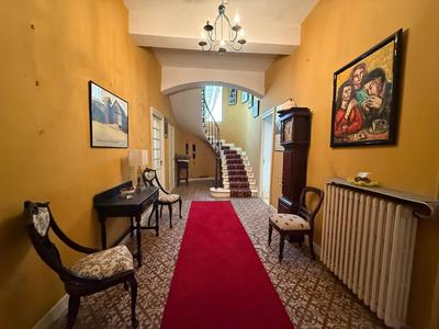 Maison - 455 m² - 12 pièces