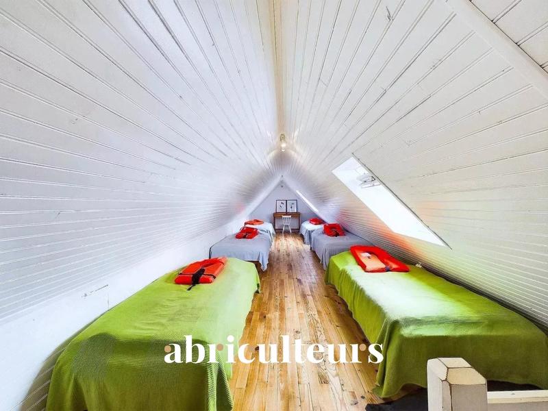 Maison - 162 m² - 7 pièces