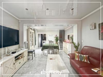 Maison - 93 m² - 4 pièces