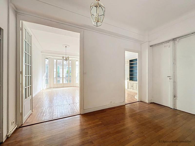 Appartement - 126 m² - 5 pièces