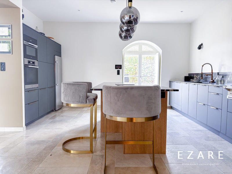 Maison ancienne - 500 m² - 9 pièces