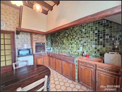 Maison - 245 m² - 8 pièces