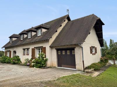 Maison ancienne - 123 m² - 7 pièces