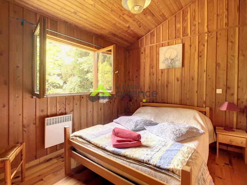 Propriété - 180 m² - 15 pièces