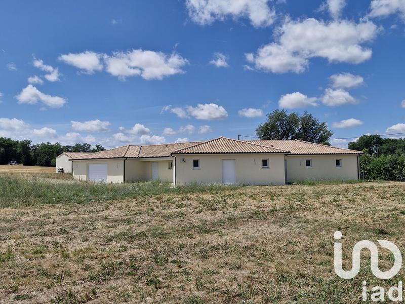 Maison - 325 m² - 8 pièces