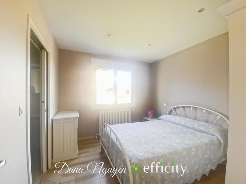 Villa - 171 m² - 8 pièces