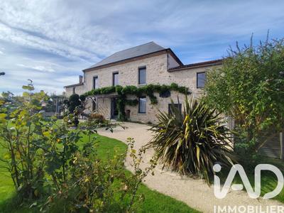 Maison - 180 m² - 8 pièces