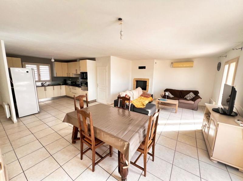 Villa - 100 m² - 5 pièces