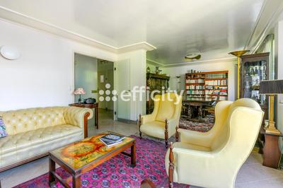 Pavillon - 223 m² - 7 pièces