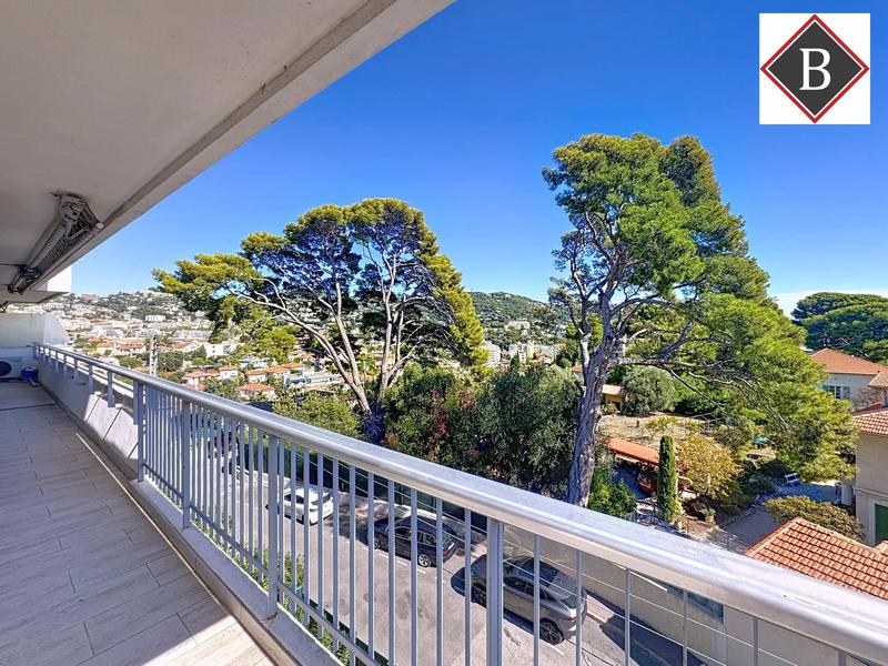 Appartement - 100 m² - 4 pièces