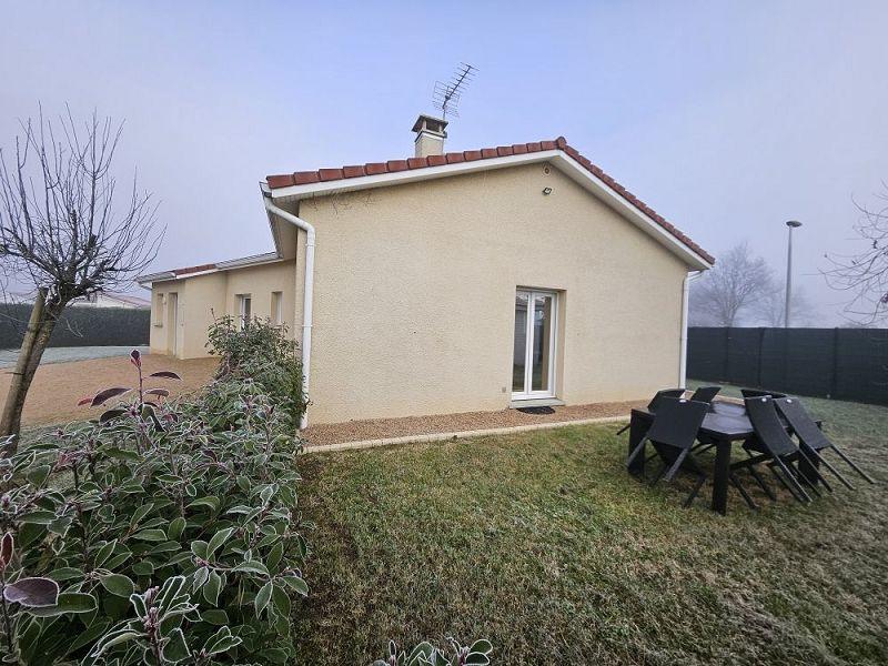 Maison traditionnelle - 98 m² - 4 pièces