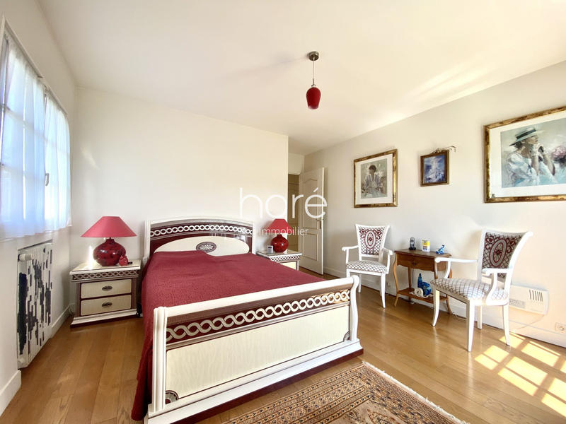 Maison traditionnelle - 179 m² - 6 pièces