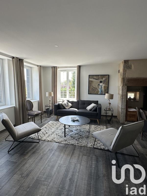 Maison - 227 m² - 9 pièces