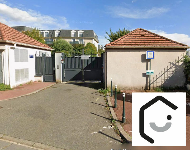 Parking / Garage - 10 m²