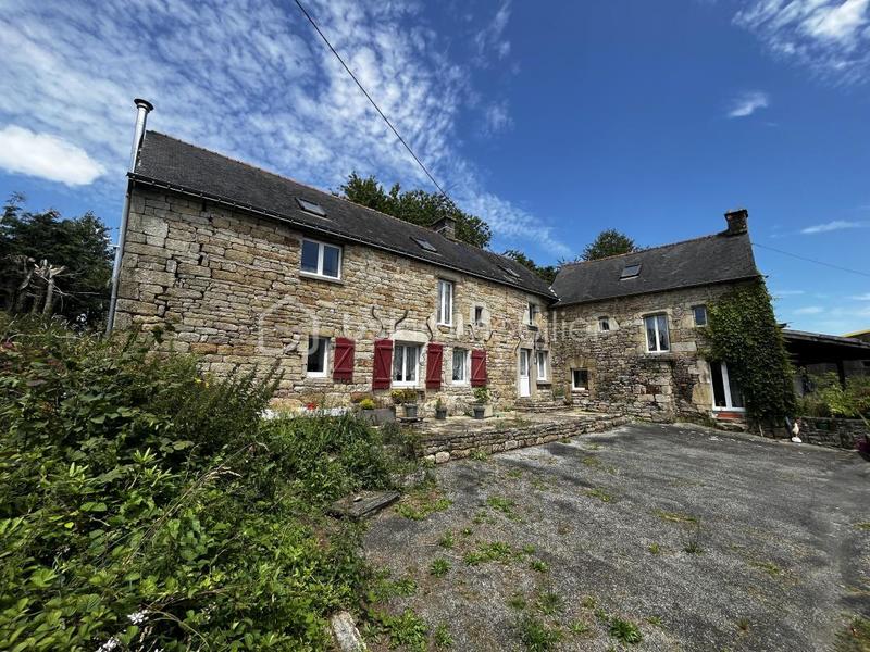 Maison en pierre - 200 m² - 6 pièces