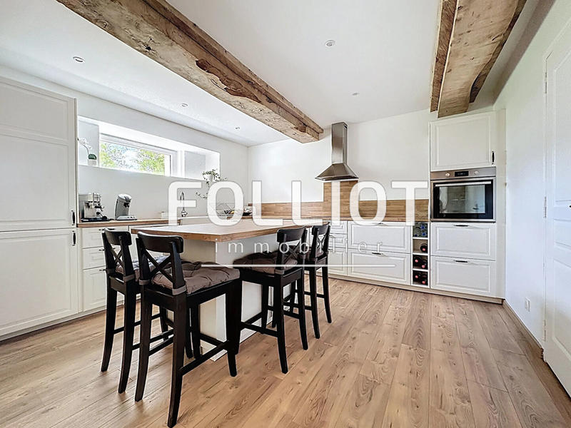 Maison - 309 m² - 10 pièces