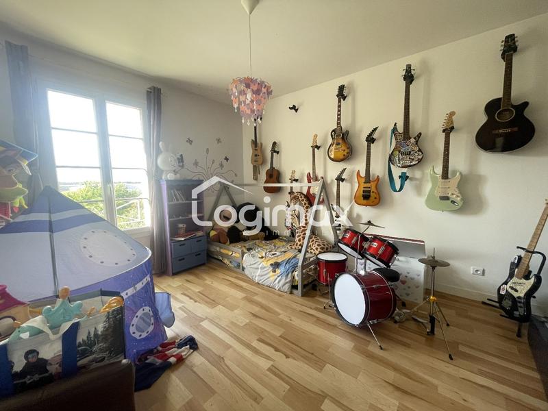 Maison - 200 m² - 5 pièces