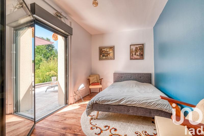 Maison - 177 m² - 7 pièces