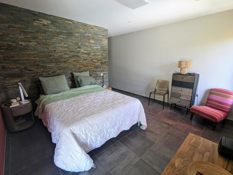 Maison - 220 m² - 6 pièces