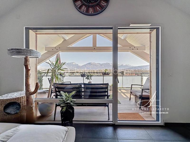 Appartement - 90 m² - 5 pièces