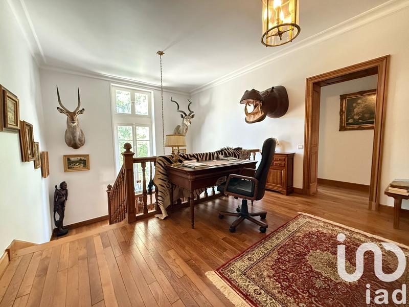 Maison - 440 m² - 14 pièces