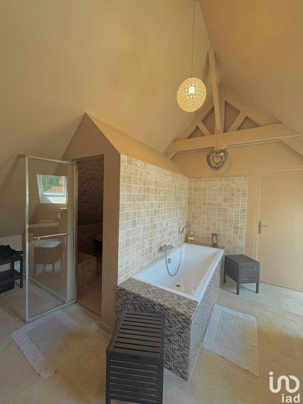 Maison - 304 m² - 5 pièces