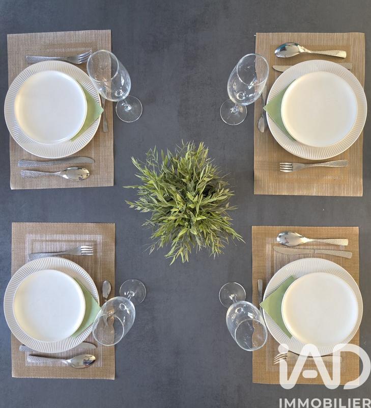 Maison - 162 m² - 8 pièces