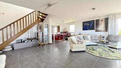 Appartement - 104 m² - 3 pièces