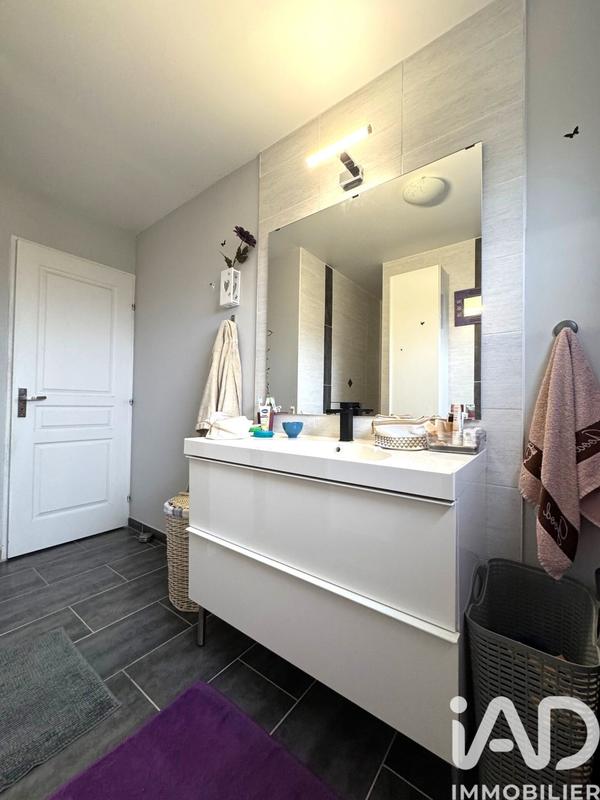 Maison - 95 m² - 4 pièces