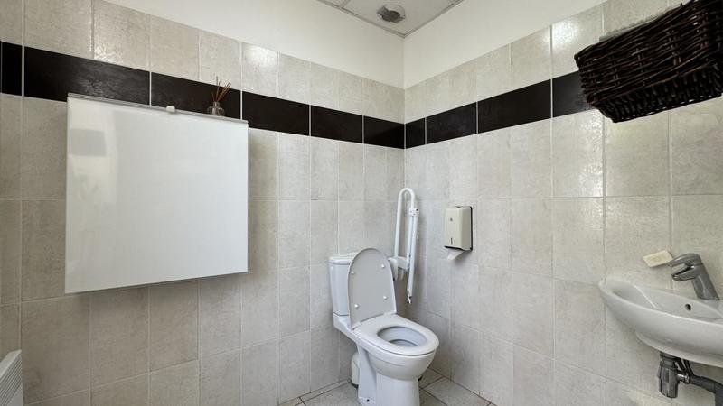 Maison - 310 m² - 5 pièces