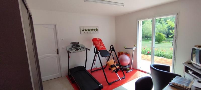 Propriété - 240 m² - 6 pièces