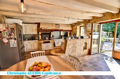 Maison - 262 m² - 8 pièces