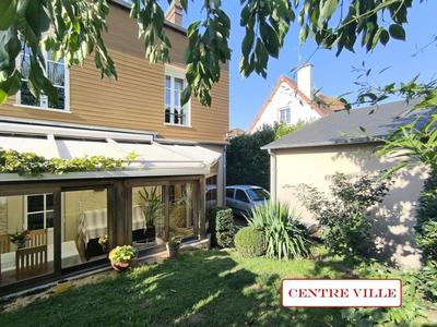 Maison - 153 m² - 7 pièces